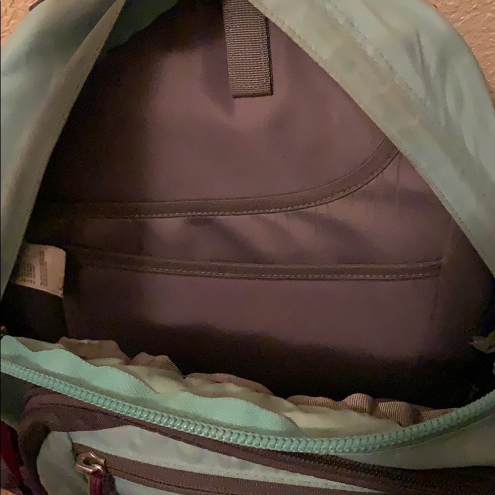 North face backpack - Picture 3 of 3